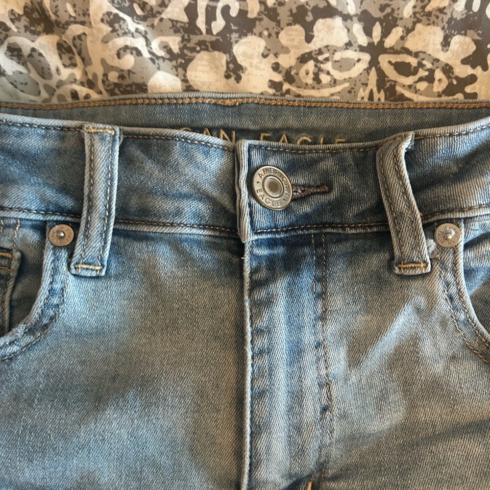 American Eagle Blue Denim Shorts - Picture 4 of 10